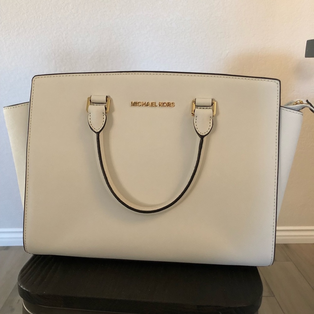Michael Kors purse